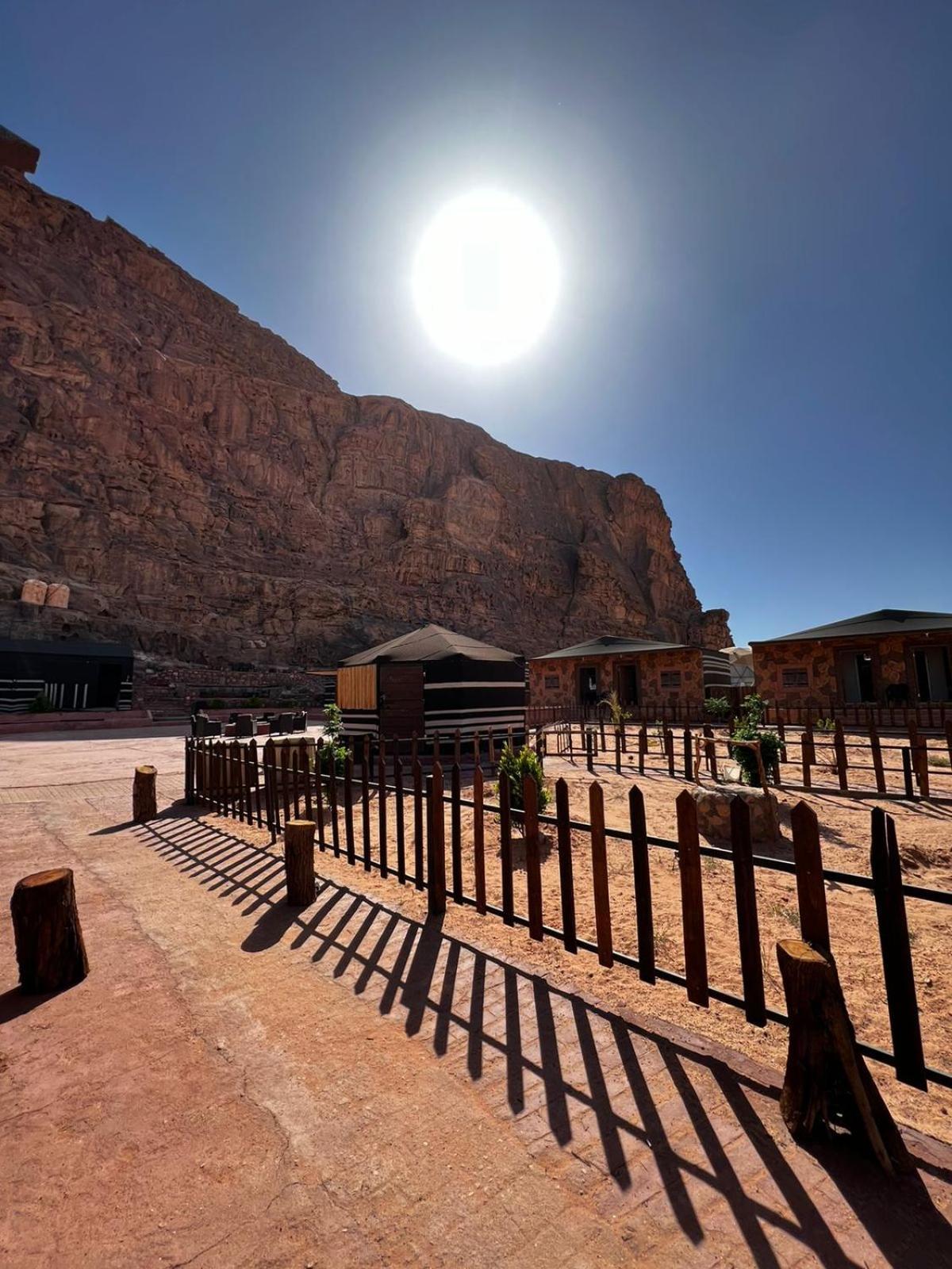 Rise Camp Wadi Rum Hotel Buitenkant foto