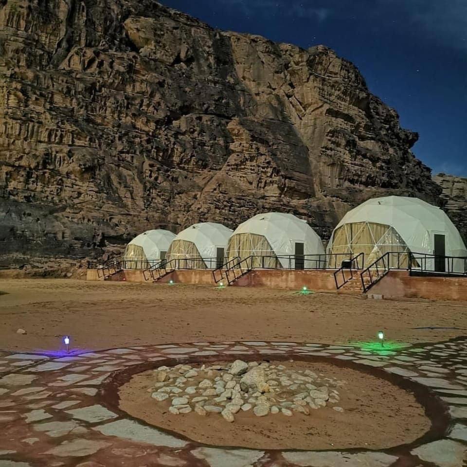 Rise Camp Wadi Rum Hotel Buitenkant foto